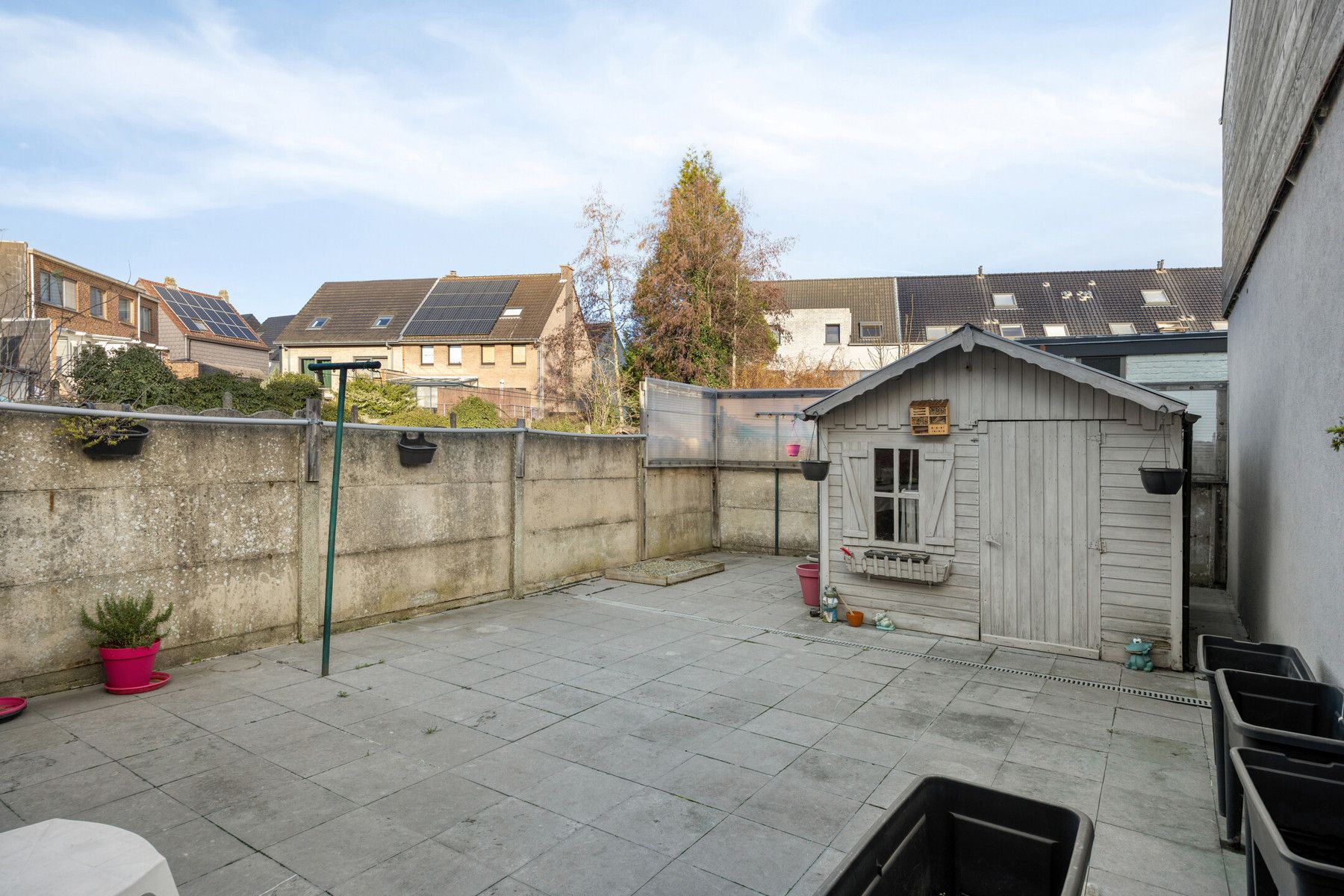 Leemans Immobiliën presenteert u  deze gerenoveerde, instapklare woning in het bruisende hart van Denderleeuw. foto 21