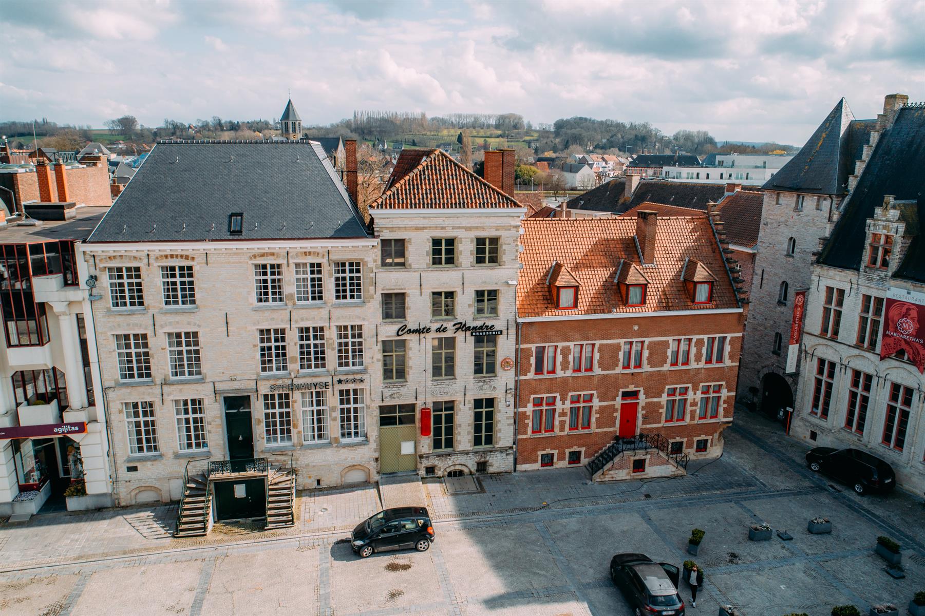 Historisch handelspand op de markt te Oudenaarde foto 2