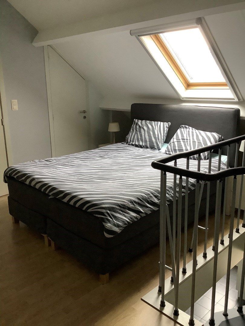 Duplex-appartement met 1 slaapkamer, terras aan voor-en achterkant apt.+ zeer mooi uitzicht foto 9