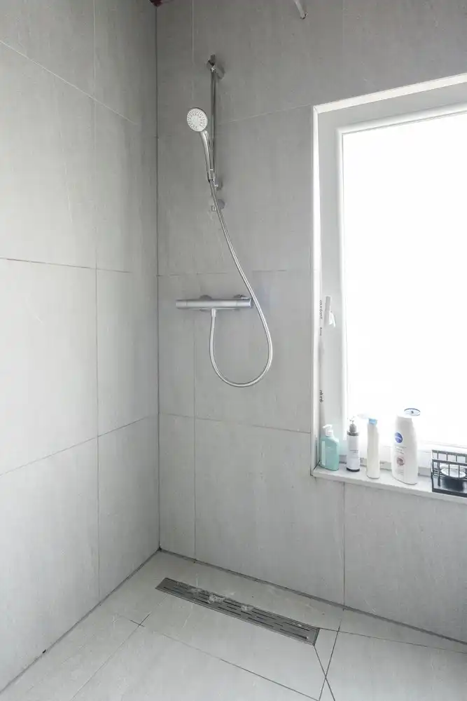 Leuke gezinswoning met 3 slaapkamers nabij de verbindingswegen foto 17