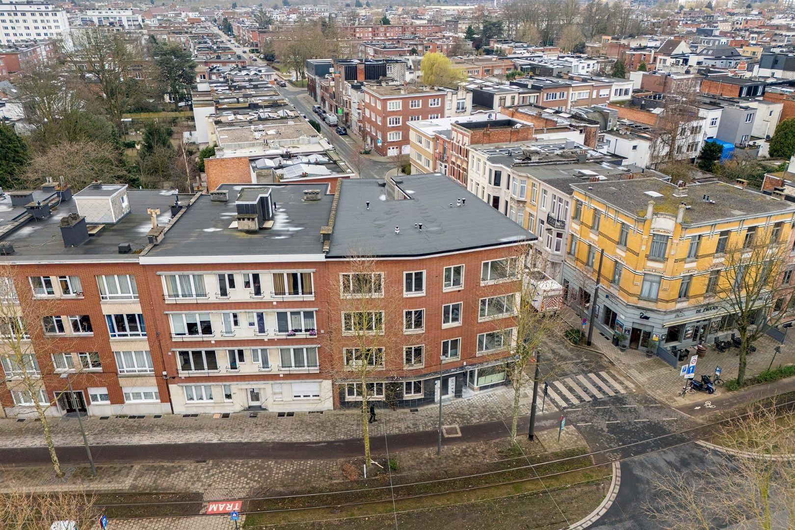 Te koop: veelzijdig handelspand op toplocatie foto 7