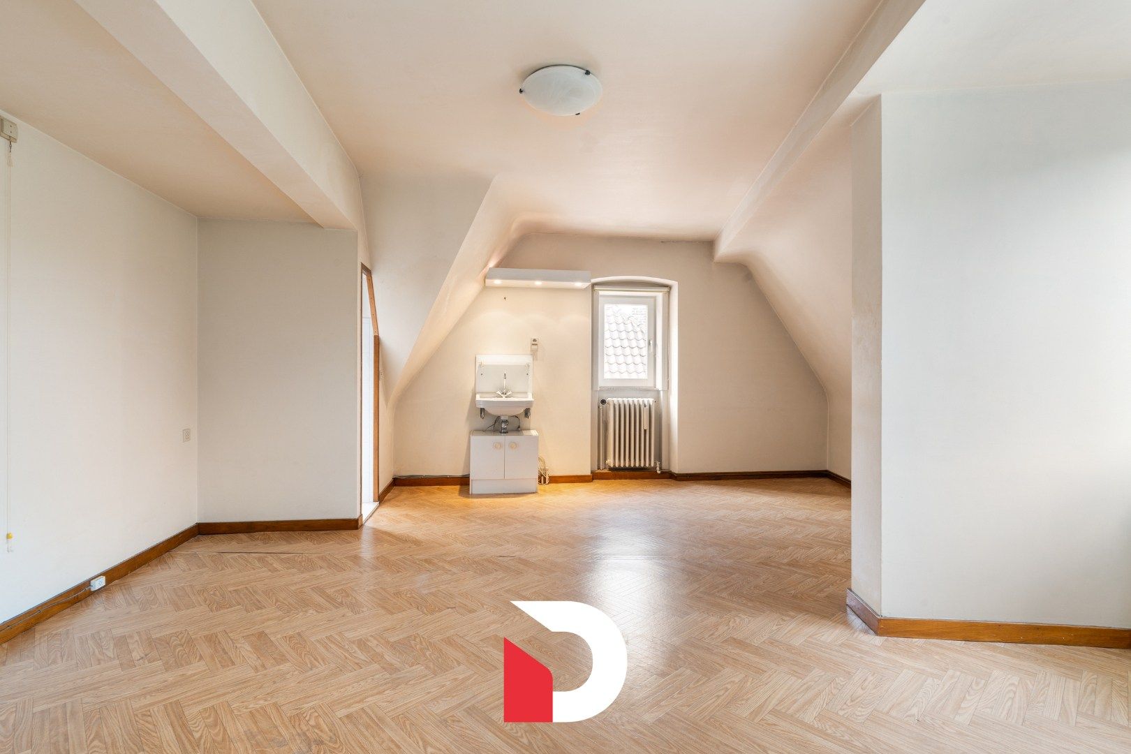 Lichtrijke hoekwoning met garage en polyvalente ruimtes foto 9