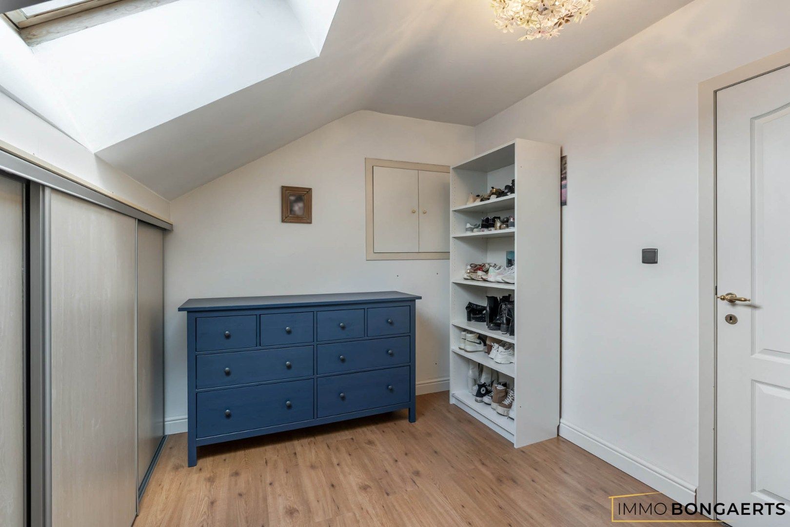 Instapklare woning met 4 slaapkamers en zwembad foto 20