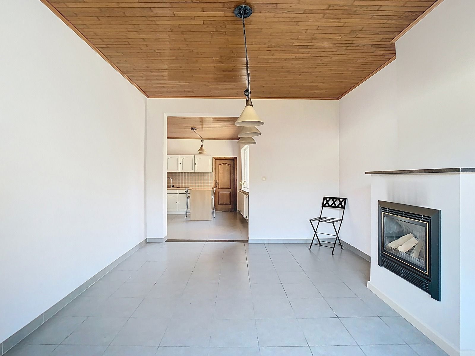 Rustig gelegen, charmante én instapklare woning met 2 SLPK! foto 4