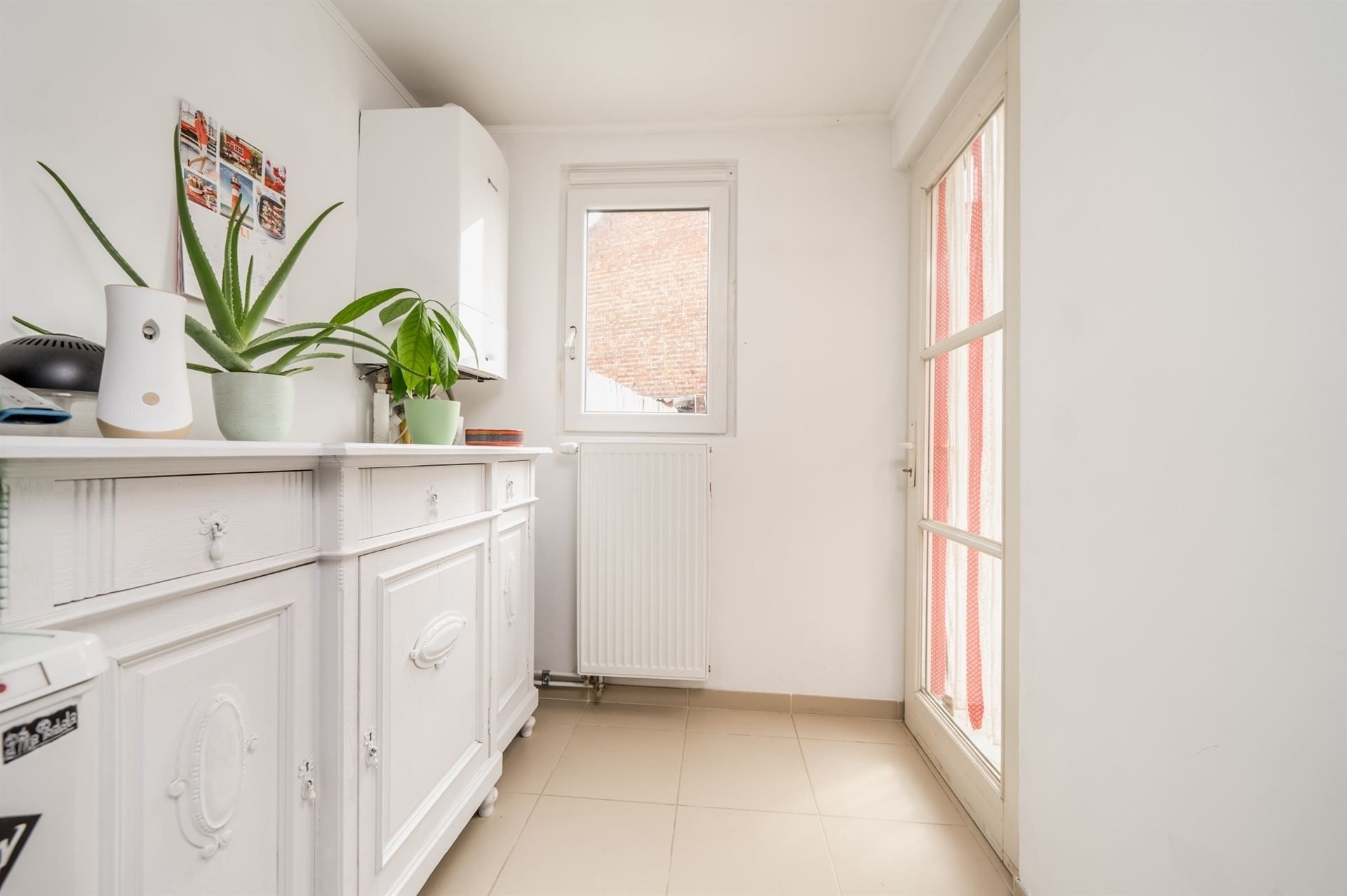Gezinswoning met tuin in rustige straat! foto 7