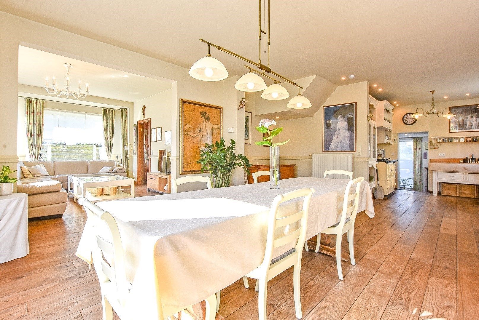 Ruime woning op wandelafstand van de zee op 535 m². foto 3