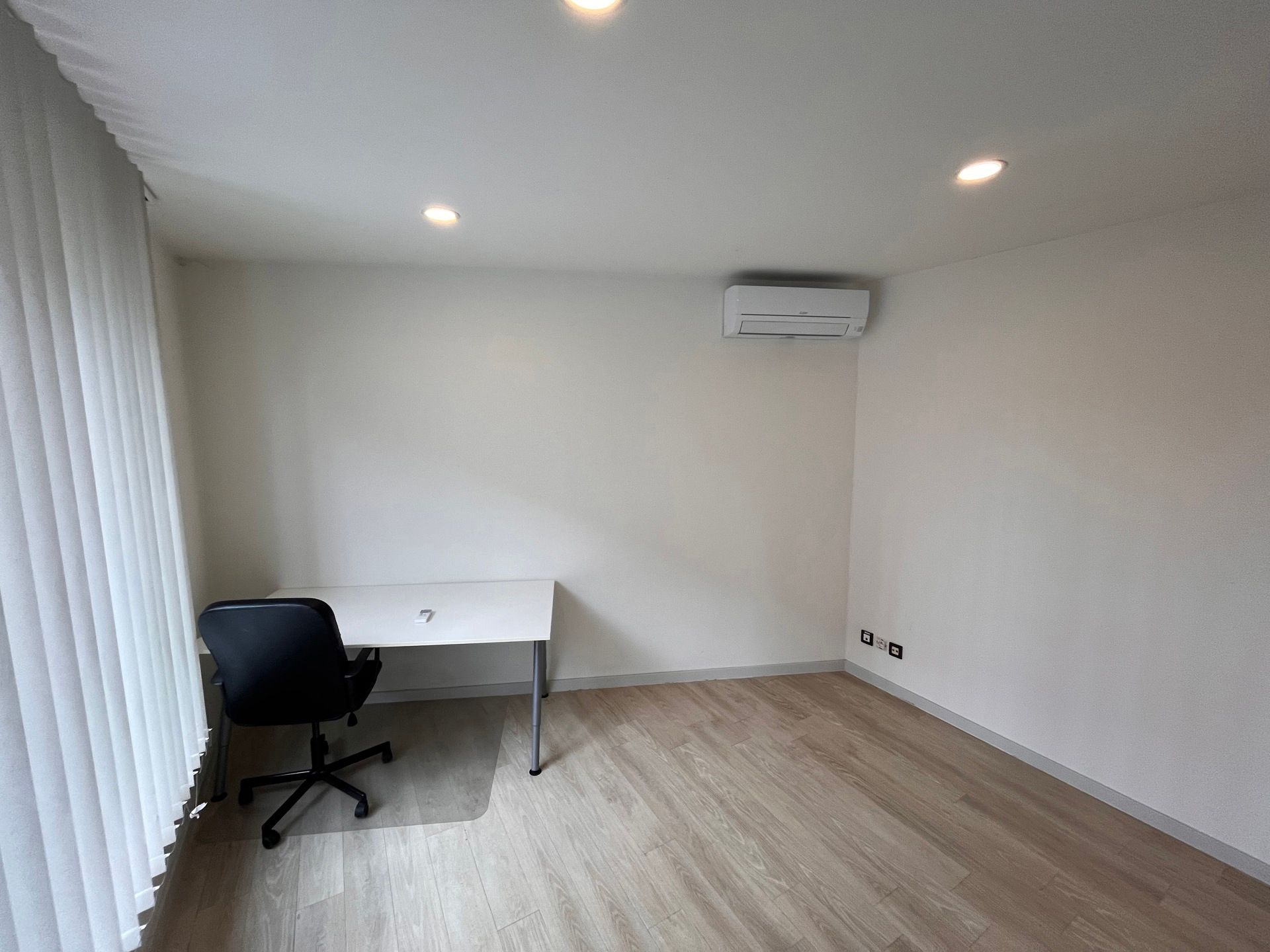 Instapklare studentenkamer met eigen badkamer en goede ligging foto 3