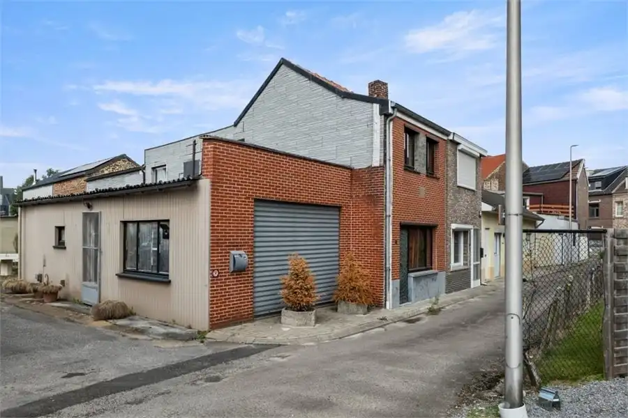 2 TE RENOVEREN WONINGEN+ 16 GARAGES OP EEN PERCEEL VAN 9A87 foto 30