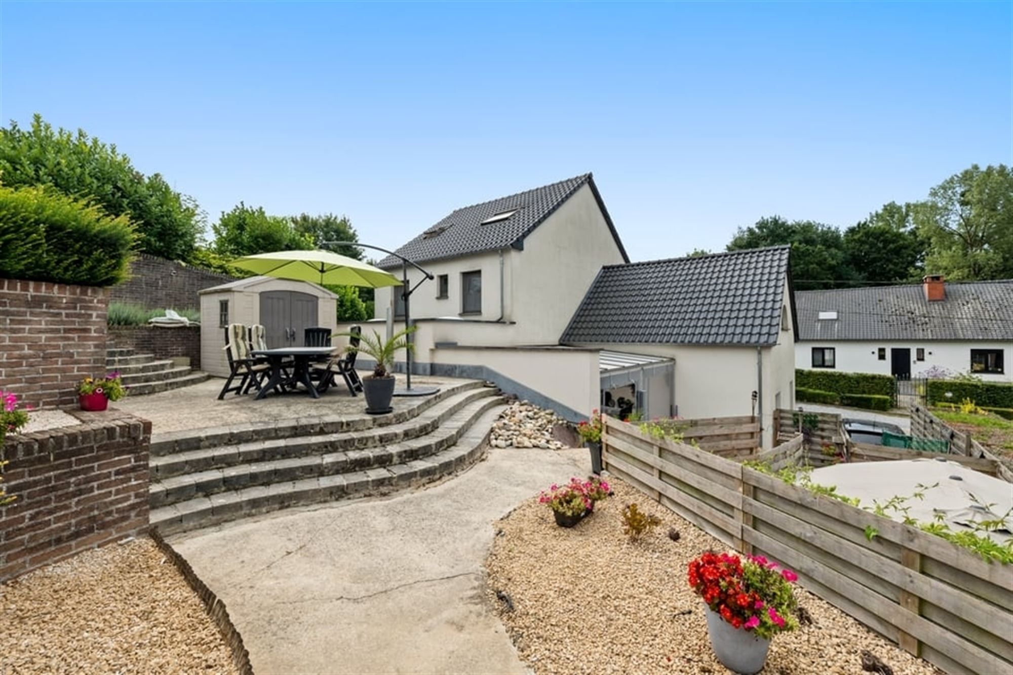 RUIME, INSTAPKLARE OPEN BEBOUWING MET PRACHTIGE TERRASSEN OP EEN RUSTIGE LOCATIE foto 26