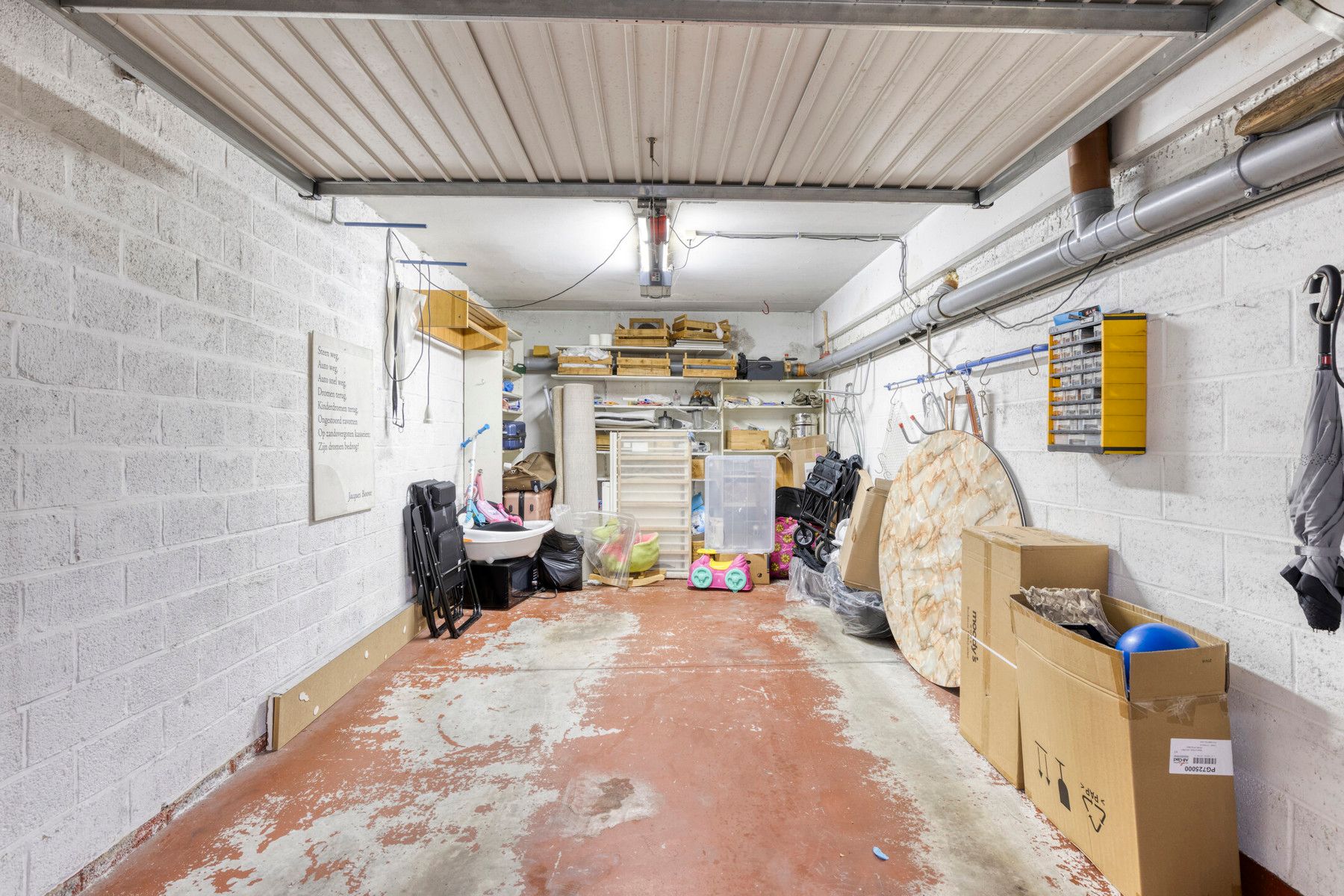 Licht en ruimte in dit appartement met tuin, inpandige garage en lift foto 13
