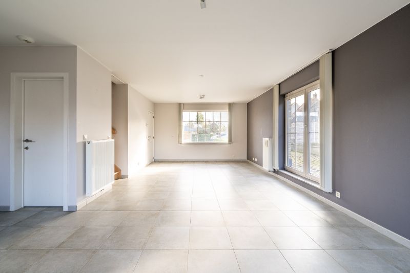 Halfopen woning met 4 slaapkamers en tuin nabij station Ingelmunster foto 6