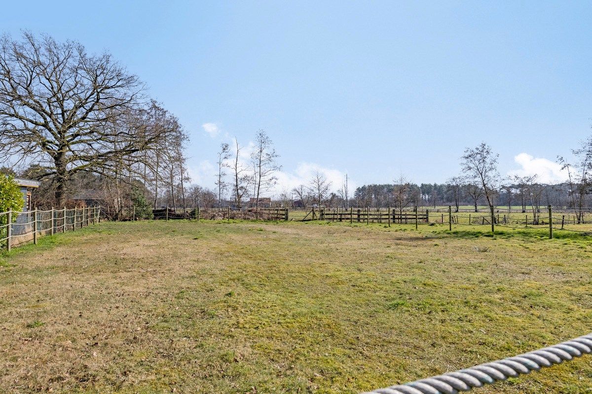 Goed onderhouden ruim ingedeelde woning op 11.725 m². foto 34