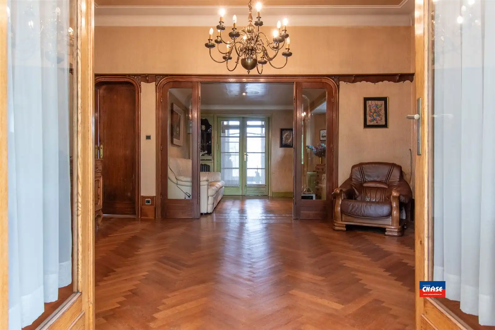 Zeer ruime woning met tal van mogelijkheden! foto 10