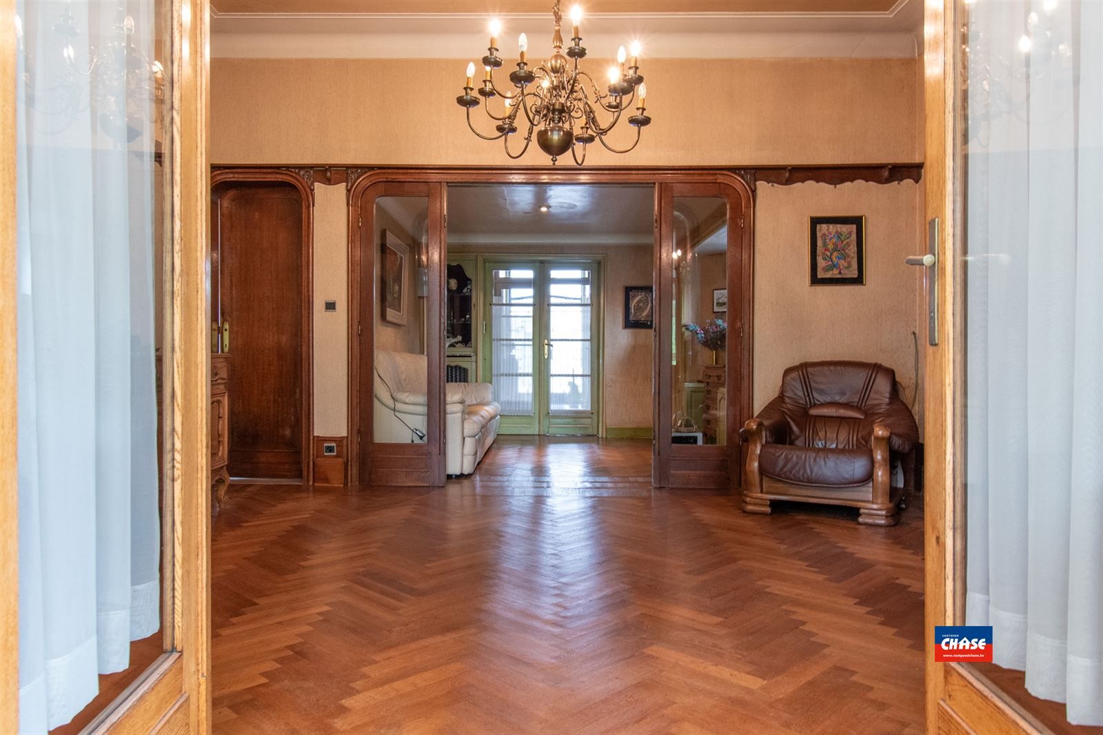 Zeer ruime woning met tal van mogelijkheden! foto 10