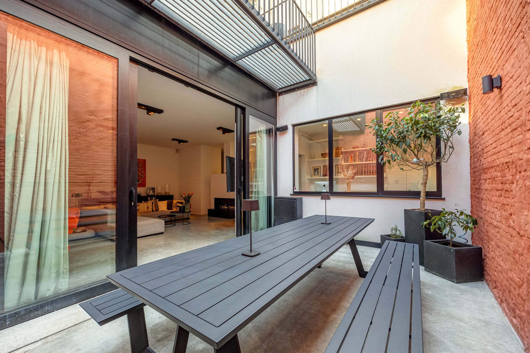 ANTWERPEN - Herenwoning met 2 inpandige staanplaatsen! foto 8