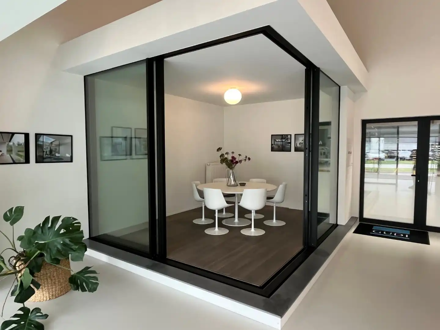 Een welgelegen bedrijfspand (KMO - industrie) van 2.815m² foto 8