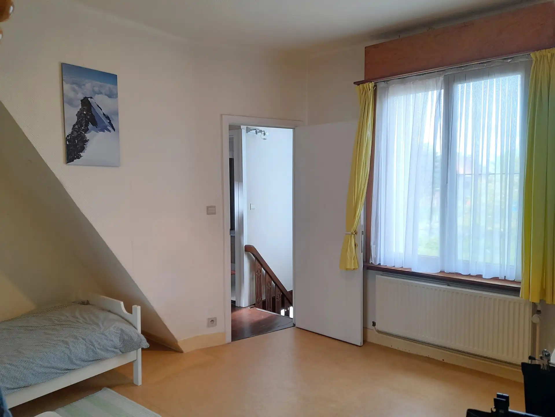 Handelspand met woonhuis en tuintje foto 22