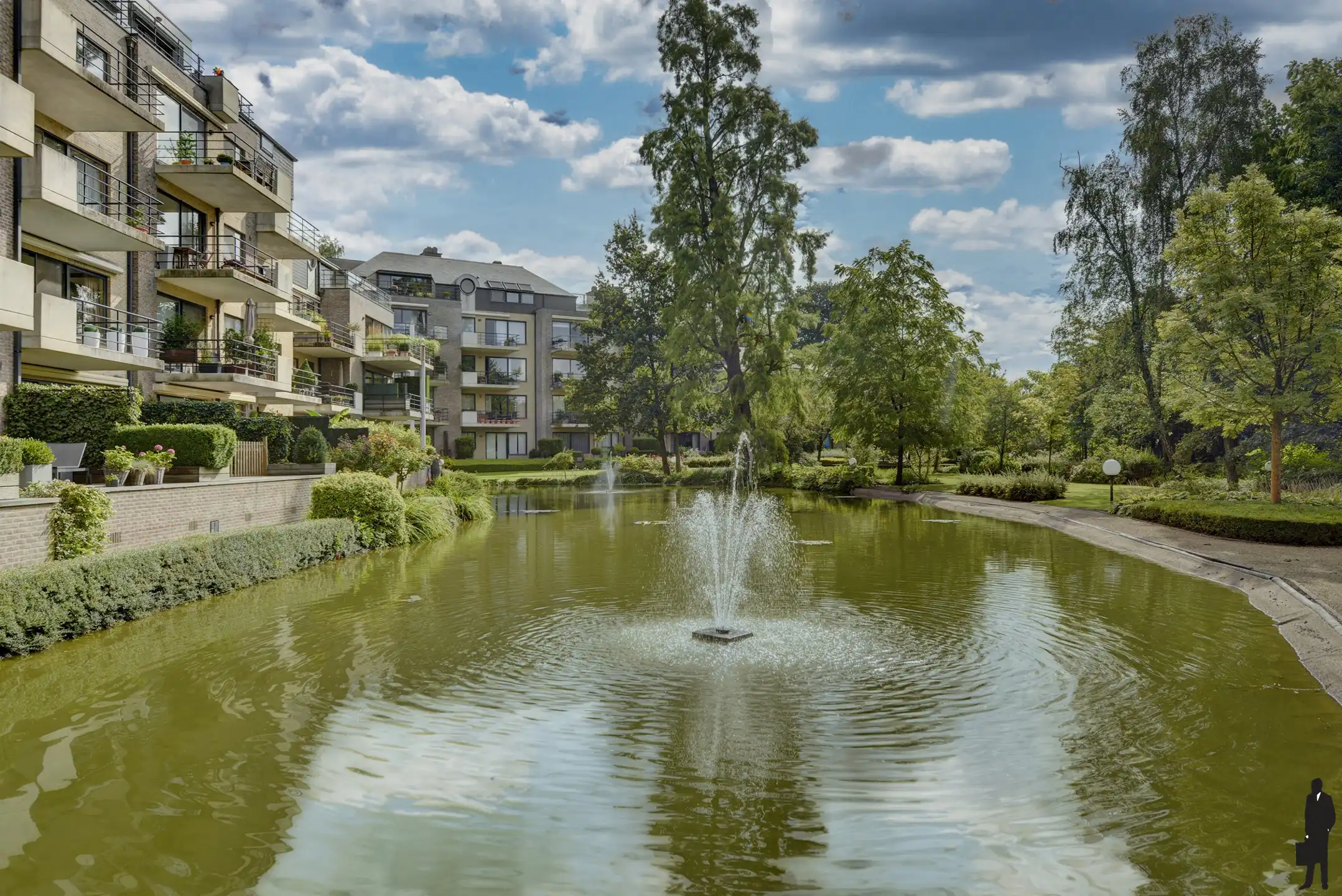 Riant appartement met 4 slpks, 2 badks, prachtig zuidterras foto 2