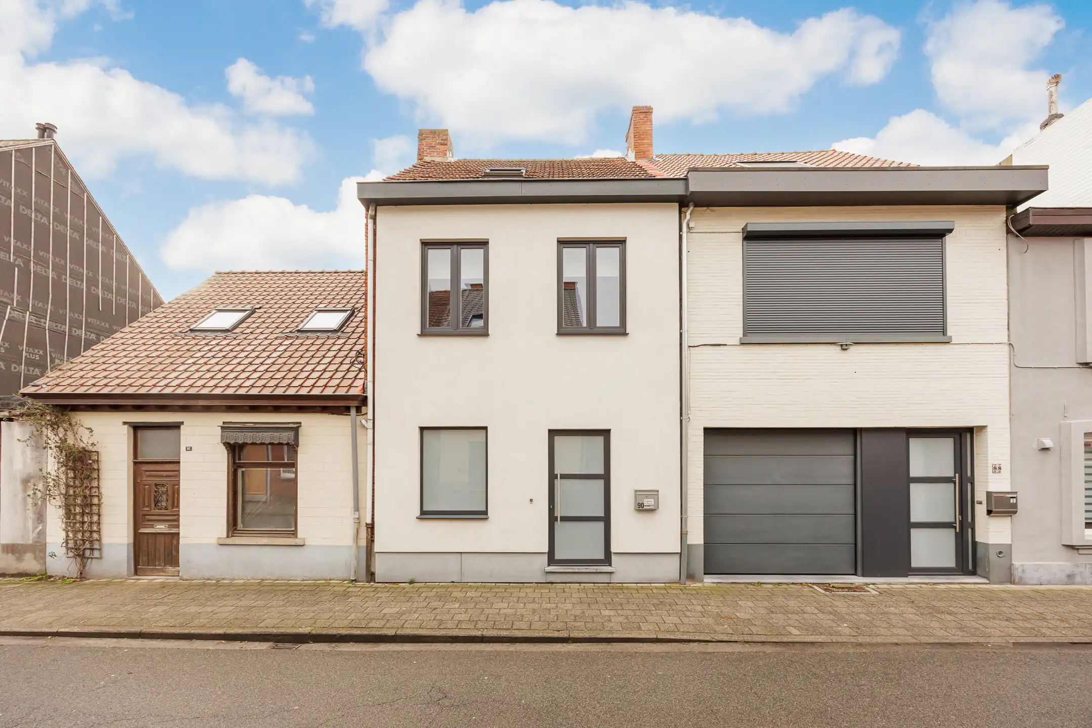 Instapklare  woning met drie slaapkamers en stadstuintje foto 2