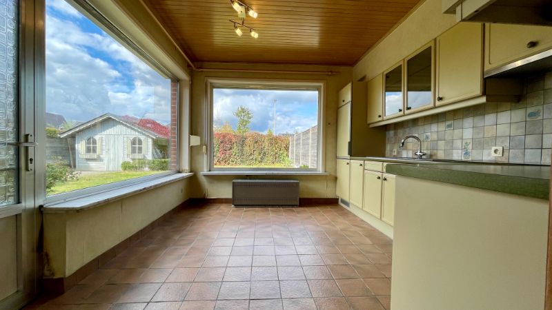 Charmante woning met garage en tuin foto 6