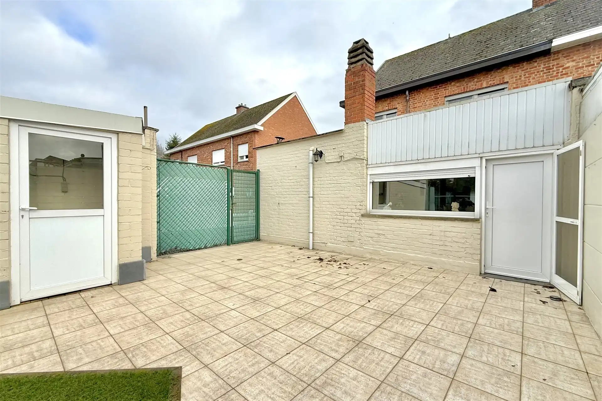 Goed onderhouden HOB met tuin foto 11