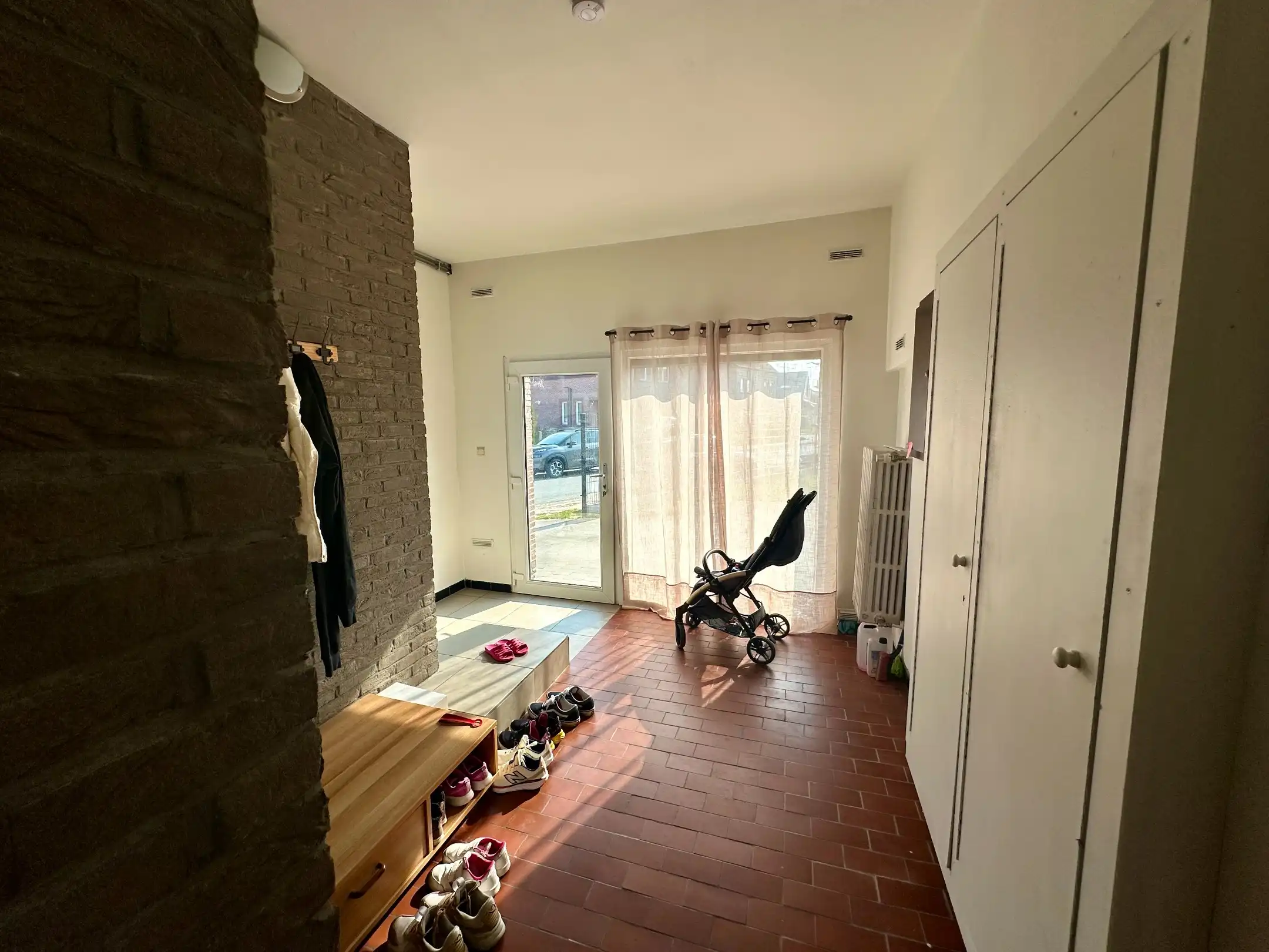 3 slaapkamer triplex met 2 staanplaatsen foto 4