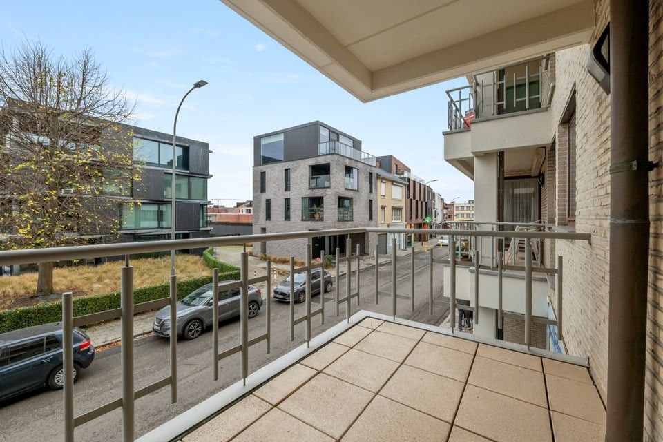 RUIM APPARTEMENT MET UITZONDERLIJK TERRAS VAN +50M² IN SINT-TRUIDEN foto 15