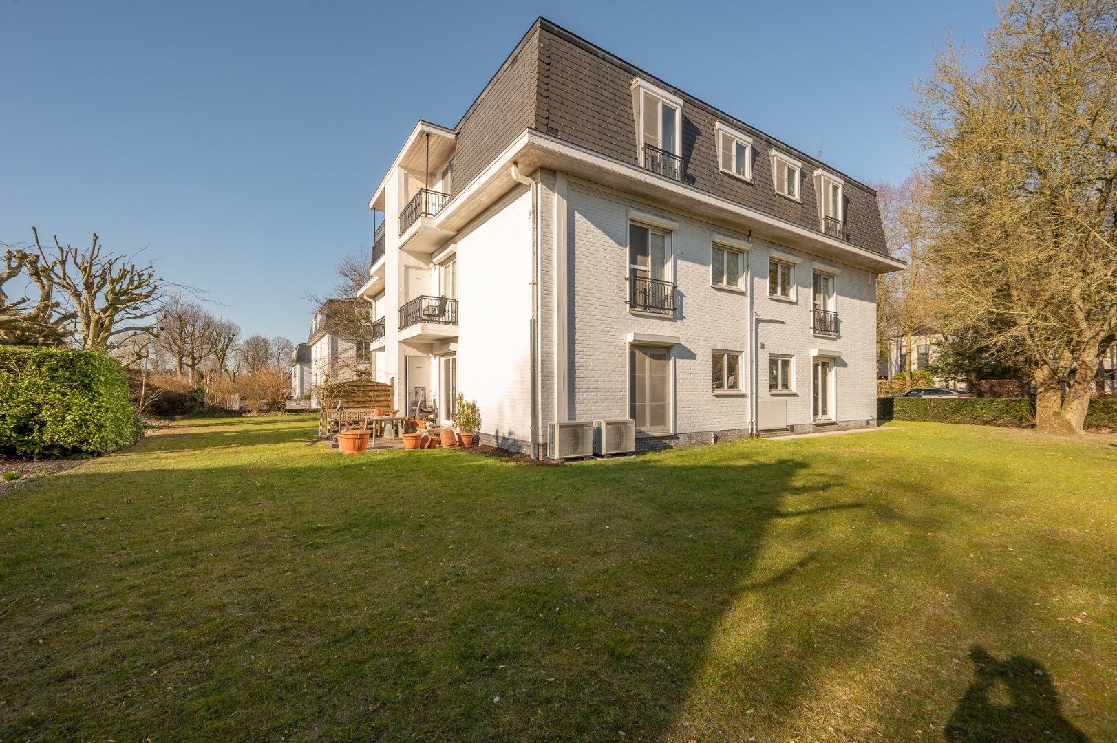 Ruim appartement (97m²) op centrale ligging foto {{pictureIndex}}