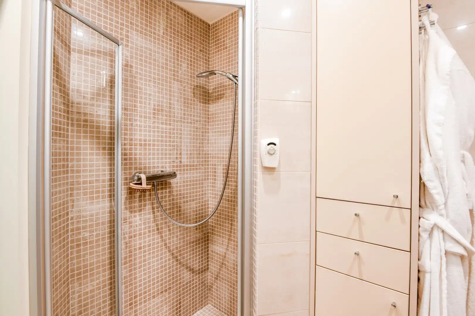 Instapklare studio gelegen in een rustige zijstraat van de Dumortierlaan. foto 7