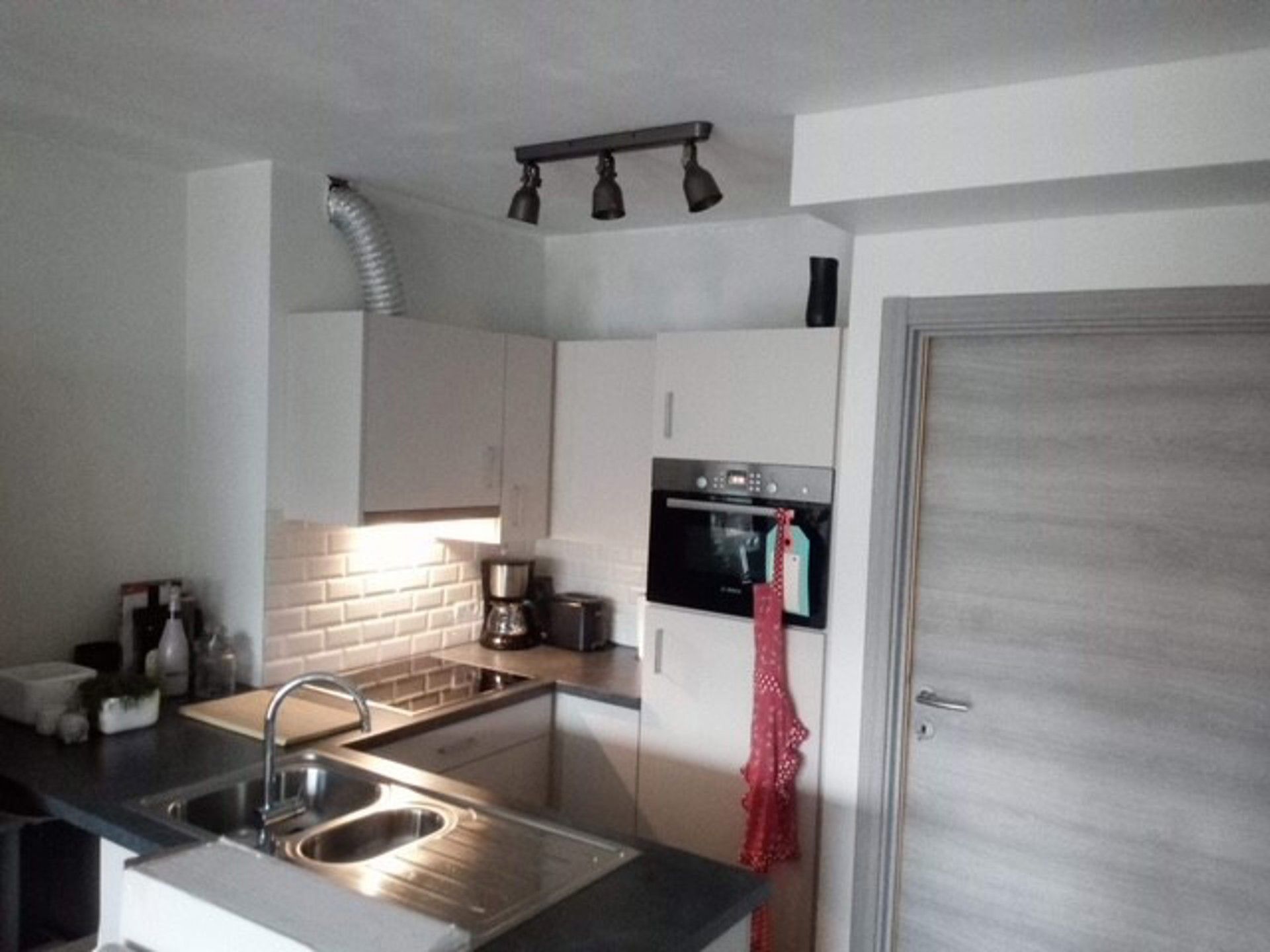 Recent en energiezuinig gelijkvloers appartement met tuin en terras in Bornem foto 3