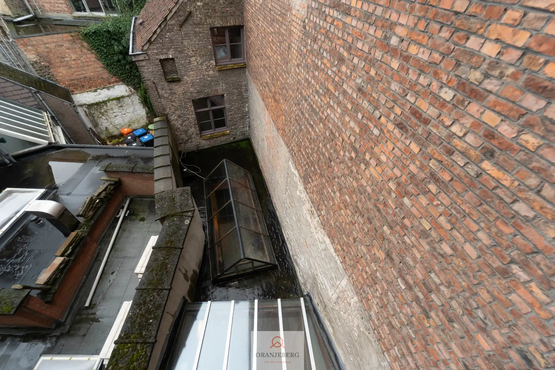 Karaktervol handelspand  (256 m²)met woonst in historisch gebouw foto 13