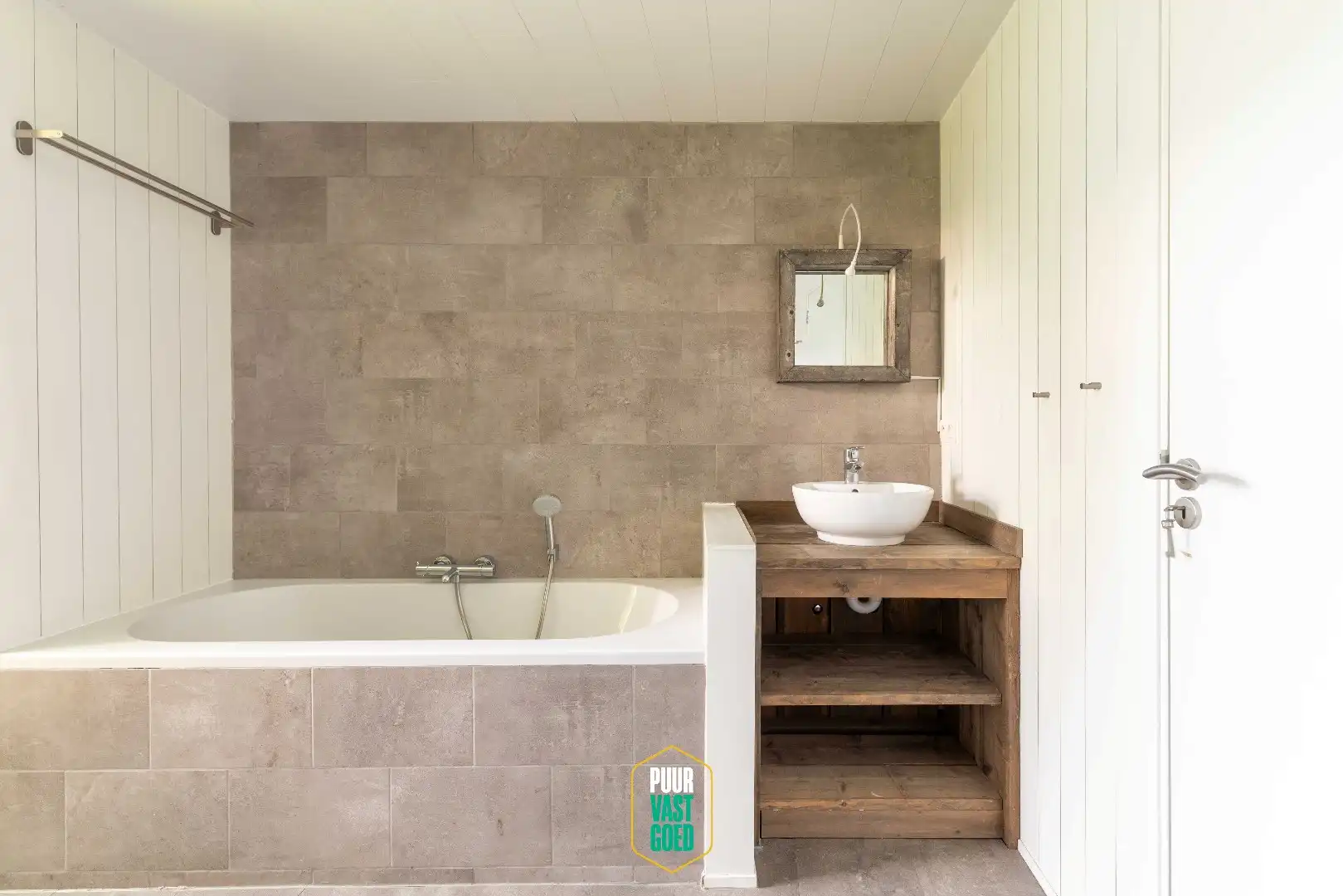 Charmante, vernieuwde woning nabij Smedenpoort foto 15