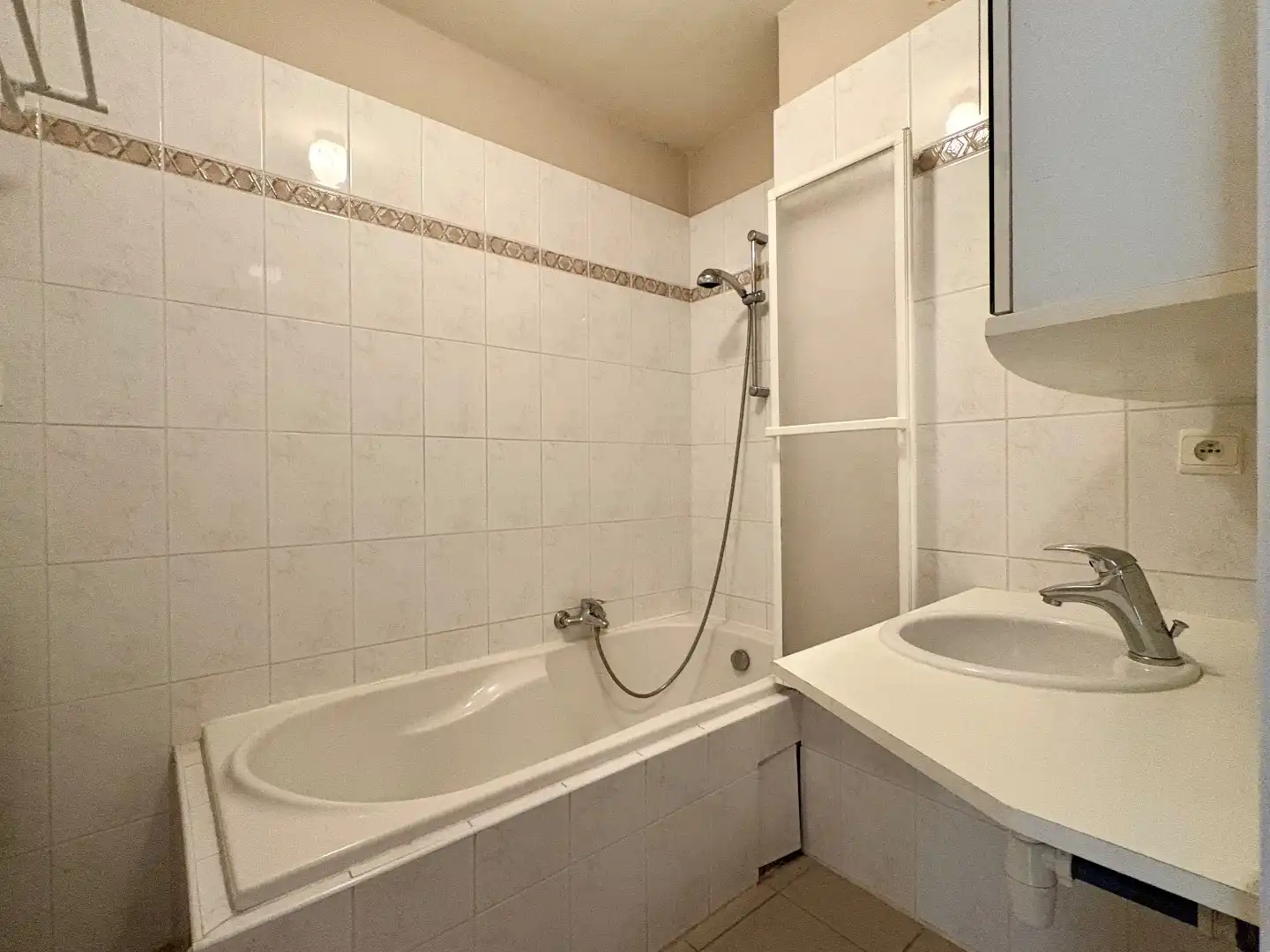 Appartement op de eerste verdieping met ruim zonneterras en 2 slaapkamers foto 12
