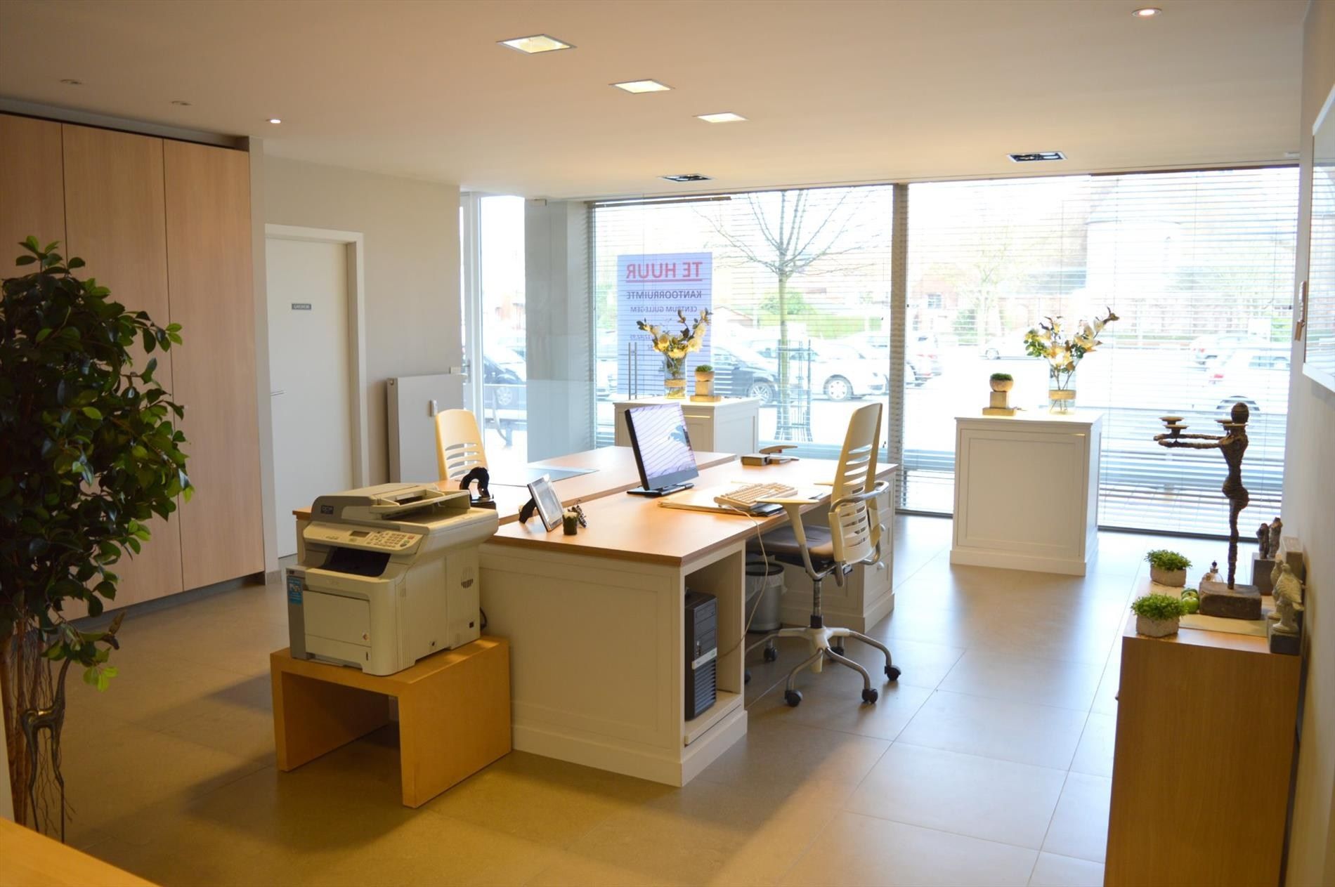 Schitterend ingerichte kantoorruimte op een top locatie in Gullegem foto 5