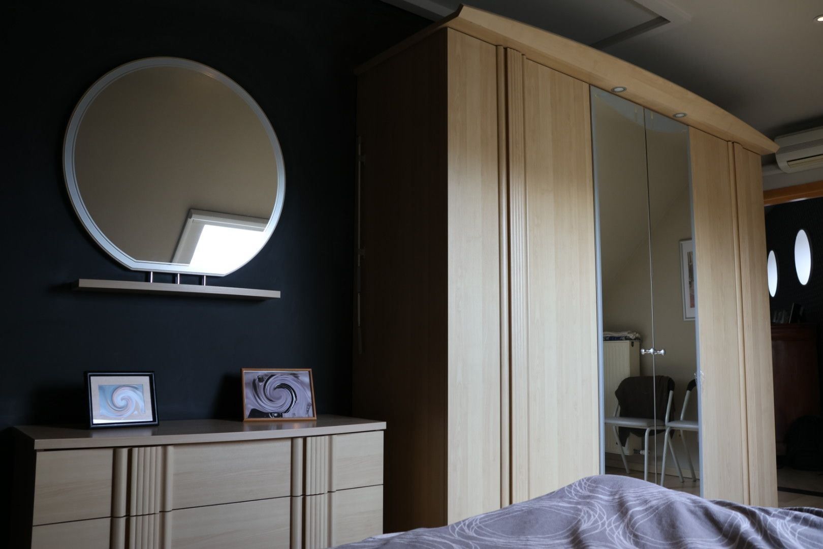 Uniek kantoorgebouw met duplex appartement te koop foto 25
