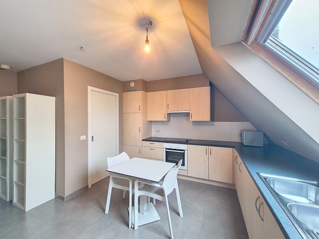 Ruime duplex met 2 slpks foto 5