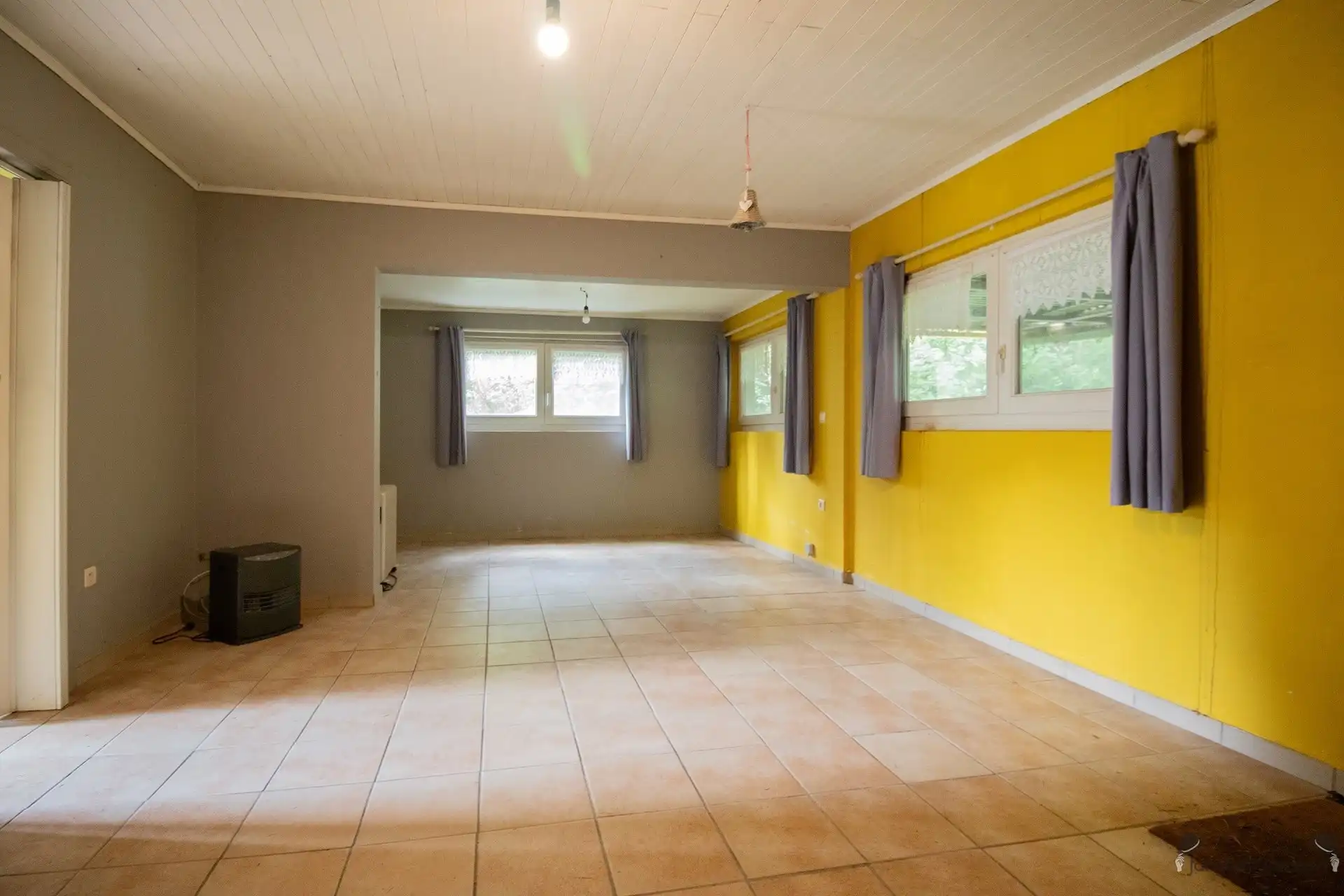 Bungalow met 2 slaapkamers op perceel van 885 m² foto 2