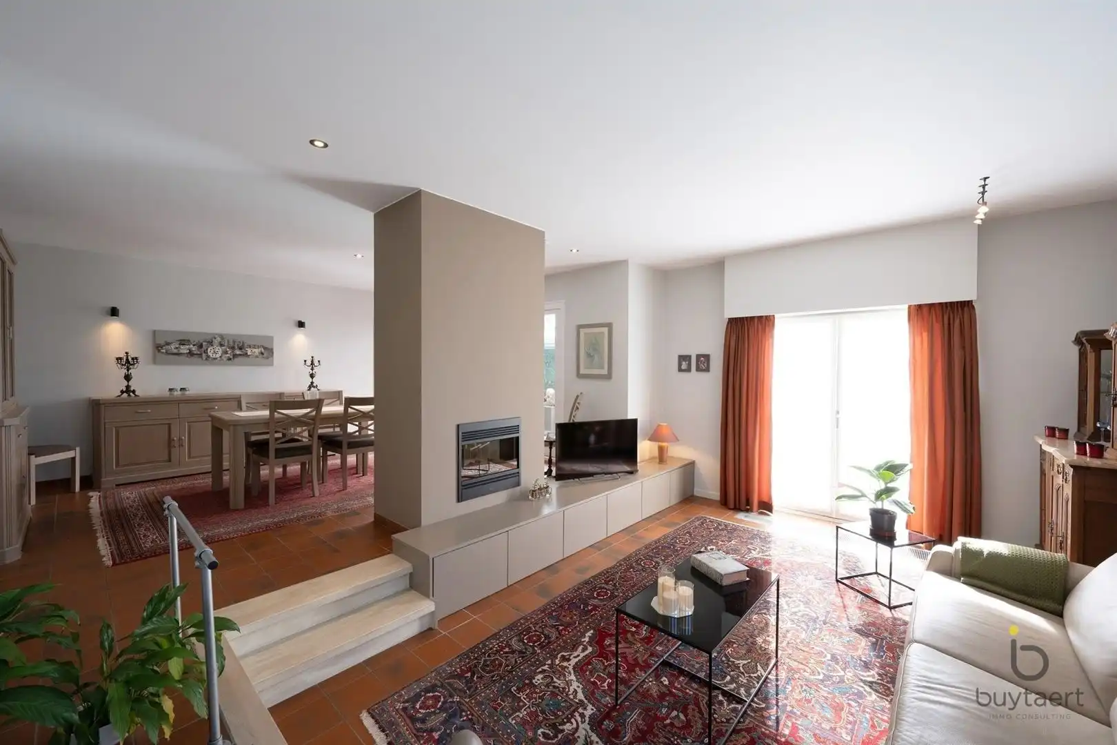 Aangenaam GELIJKVLOERS landhuis in een fijne en groene omgeving! foto 7