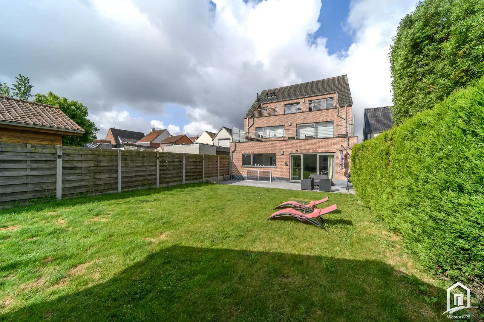 Ruim gelijkvloers appartement met 2 slaapkamers en tuin ! foto 6