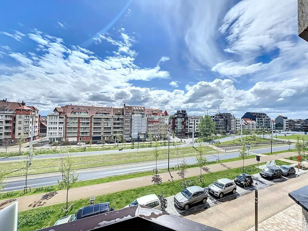 Verzorgd en uitstekend gelegen 2-slaapkamerappartement op de Graaf d’Ursellaan foto 13