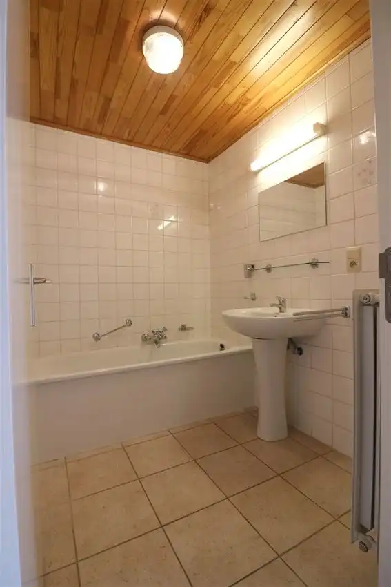 Gezellig dakappartement, grote leefruimte, 1 slpk. en garage  foto 12