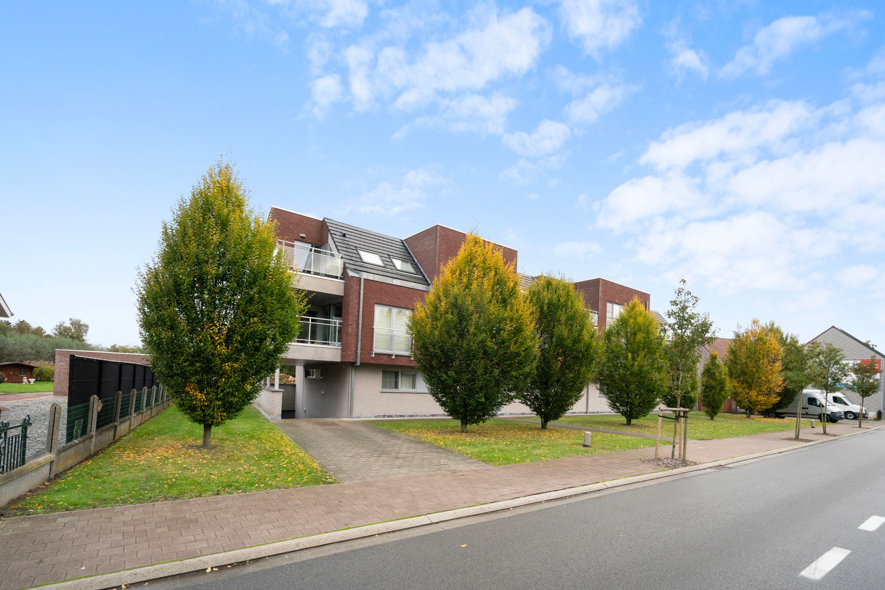 Recent gelijkvloers appartement met 2 slaapkamers en tuin foto 12