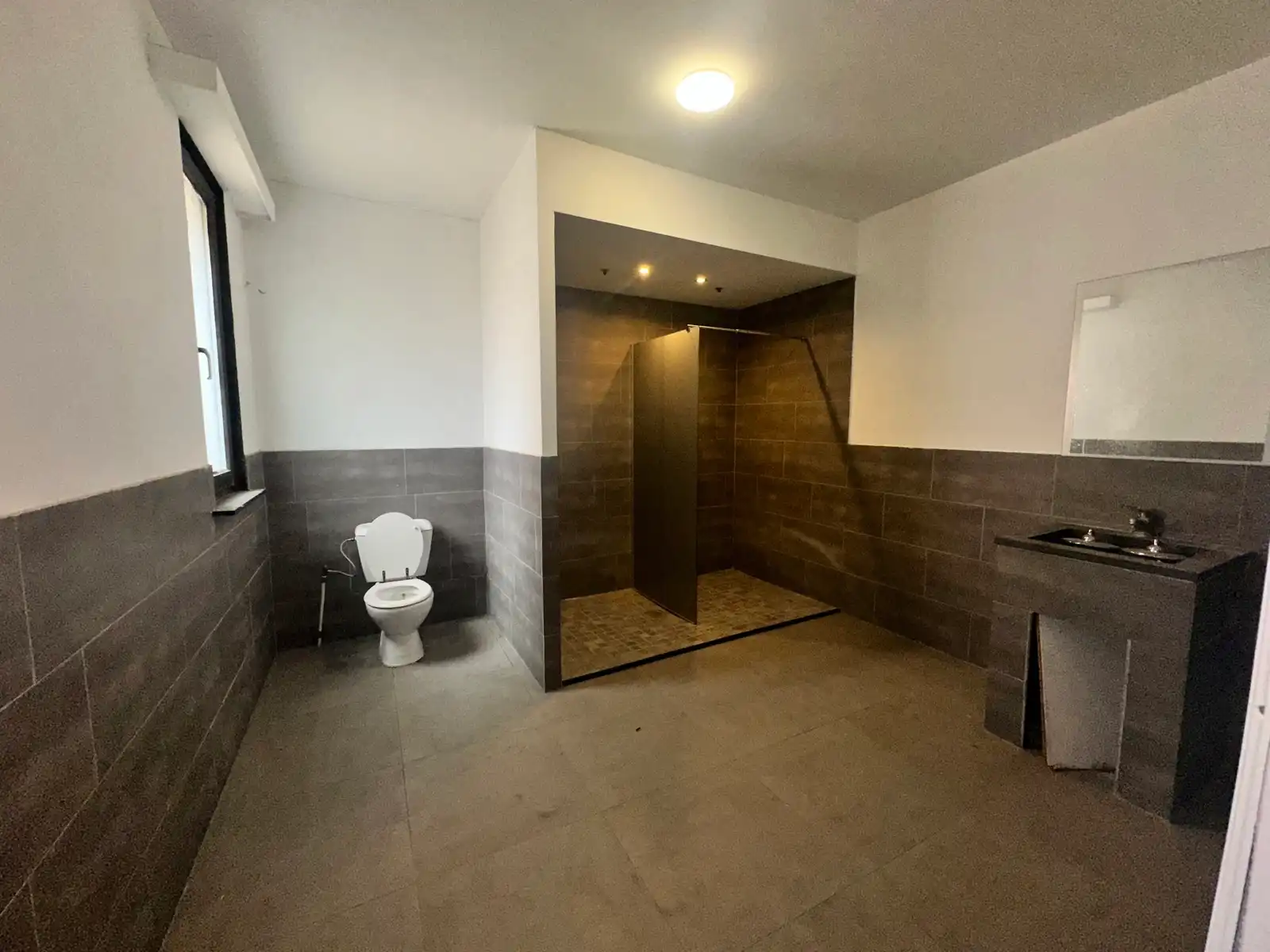 Ruim en veelzijdig pand op toplocatie in het Eilandje foto 11