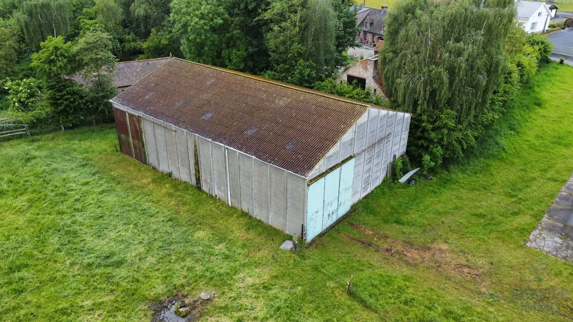 Loodsen te koop in agrarisch gebied foto 2