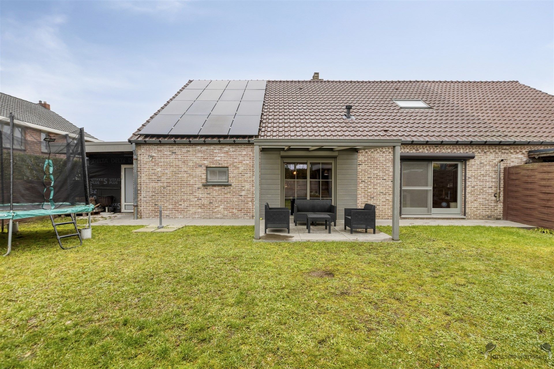 Instapklare recent vernieuwde gezinswoning foto 28