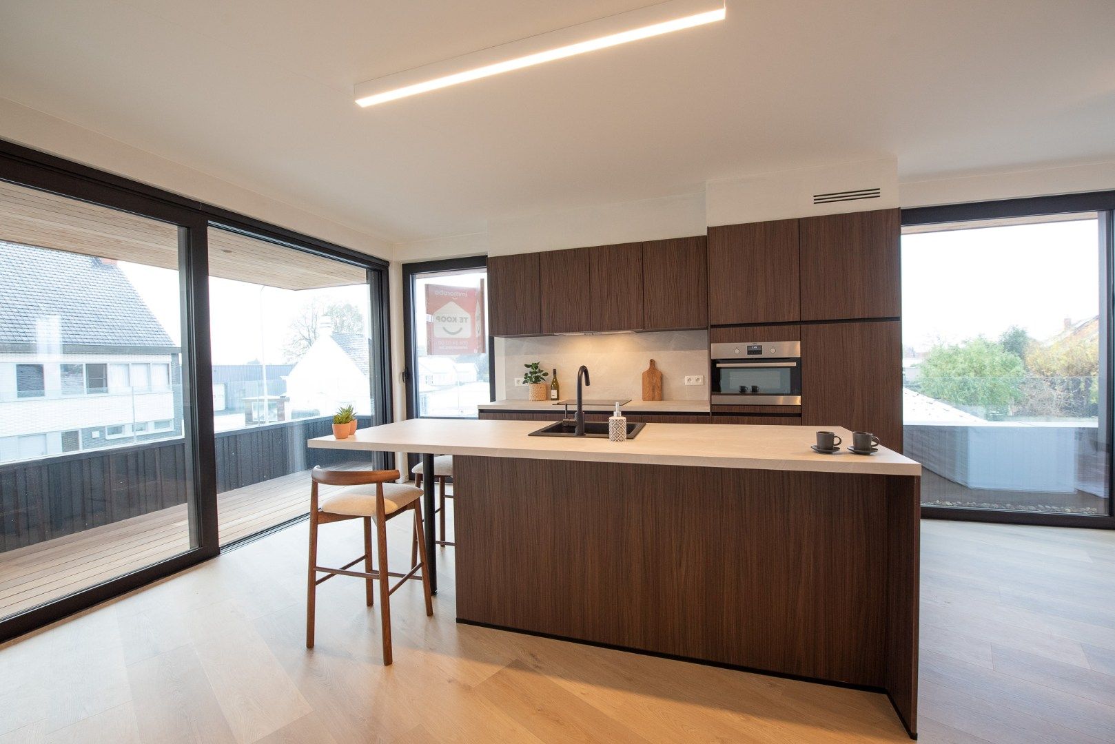 Duurzaam afgewerkt & luxueus appartement TE KOOP in 'residentie Daniël & Zozima'. foto 3