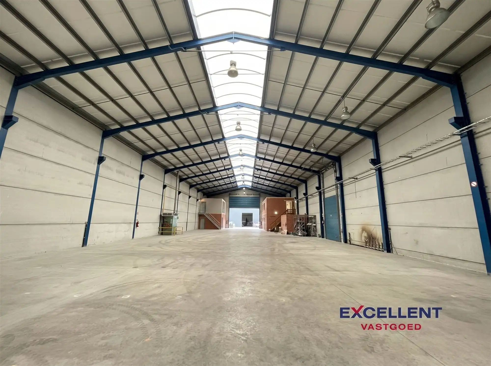 Professionele industriële ruimte in Deinze te huur! foto 3