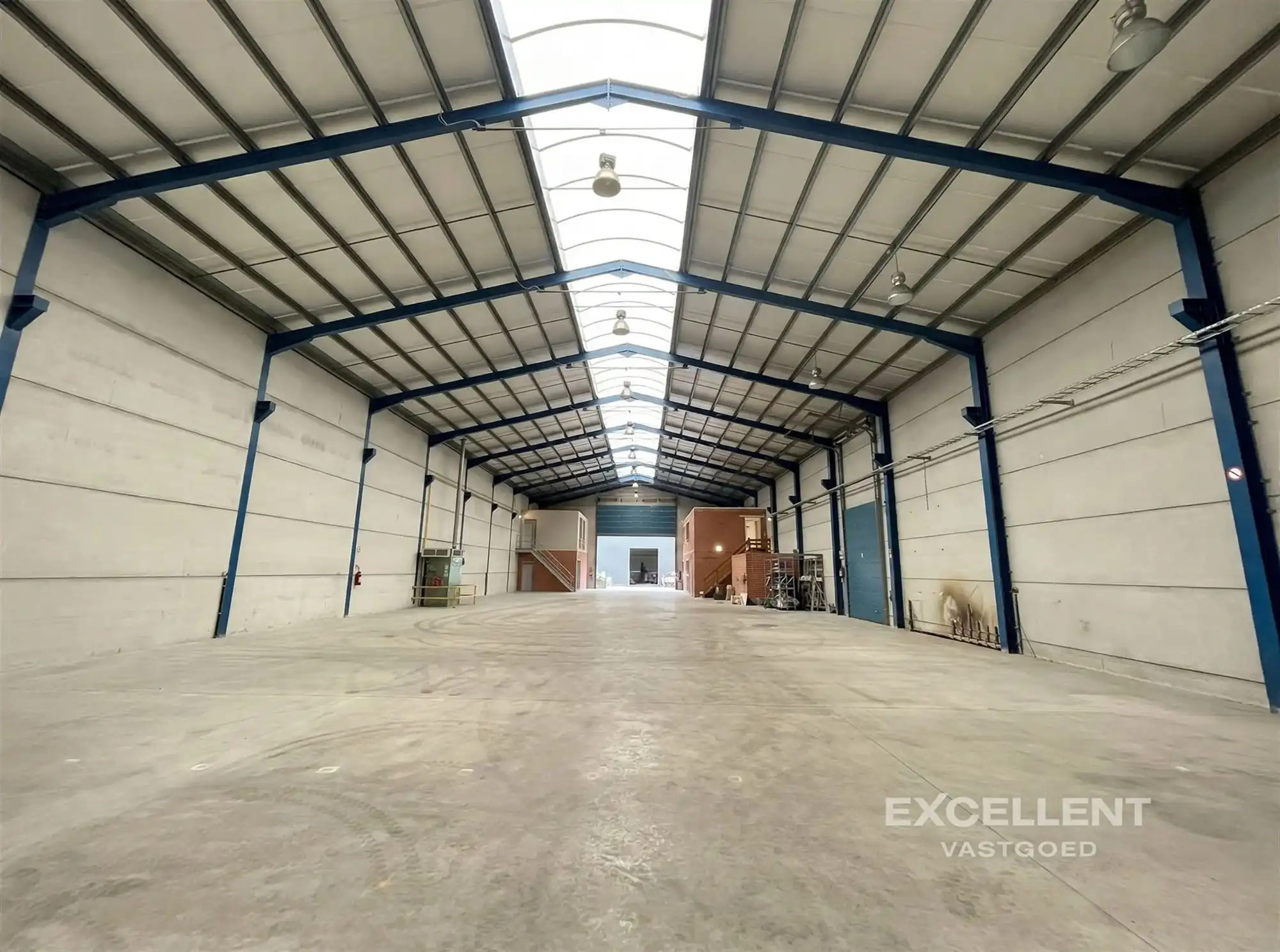 Professionele industriële ruimte in Deinze te huur! foto 3
