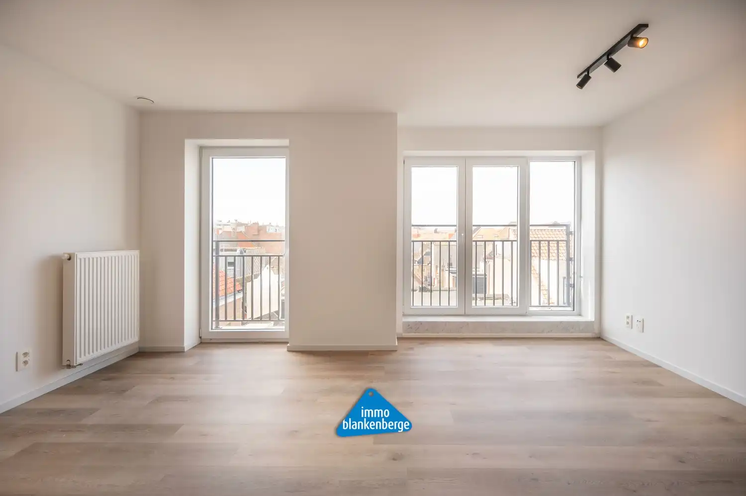 Volledig afgewerkt appartement met 1 slaapkamer foto 2