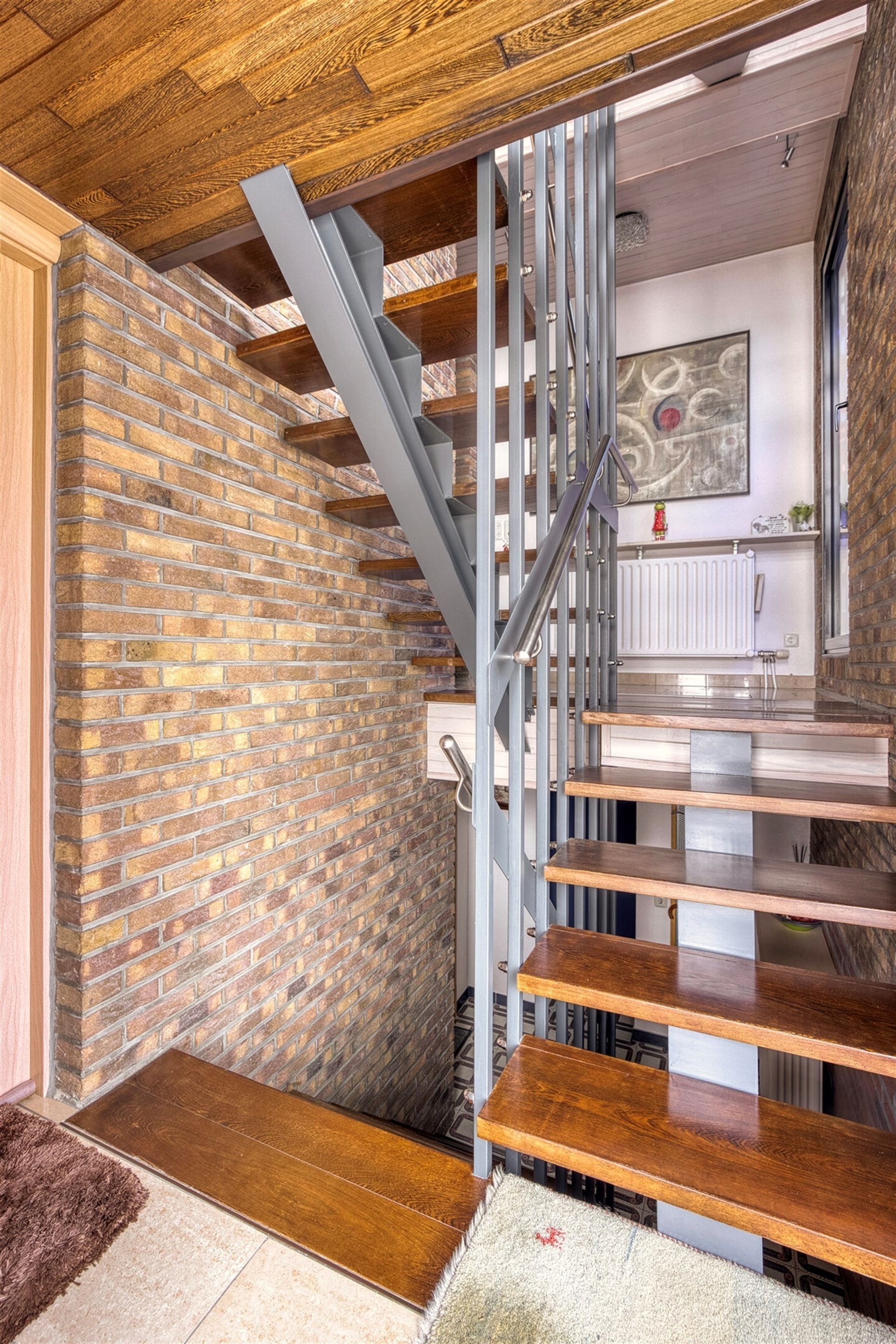 Rustiggelegen, zeer welonderhouden woning met gunstige EPC-score B! foto 4